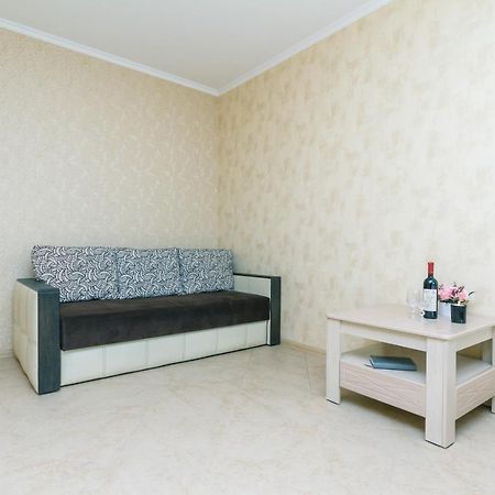 Прекрасная Однокомнатная Квартира С Чудесным Видом Из Окна كييف المظهر الخارجي الصورة